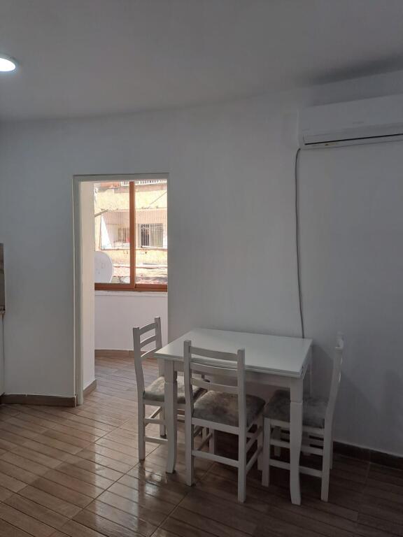 In affitto 1+1 LAPRAKE 400 mila lek