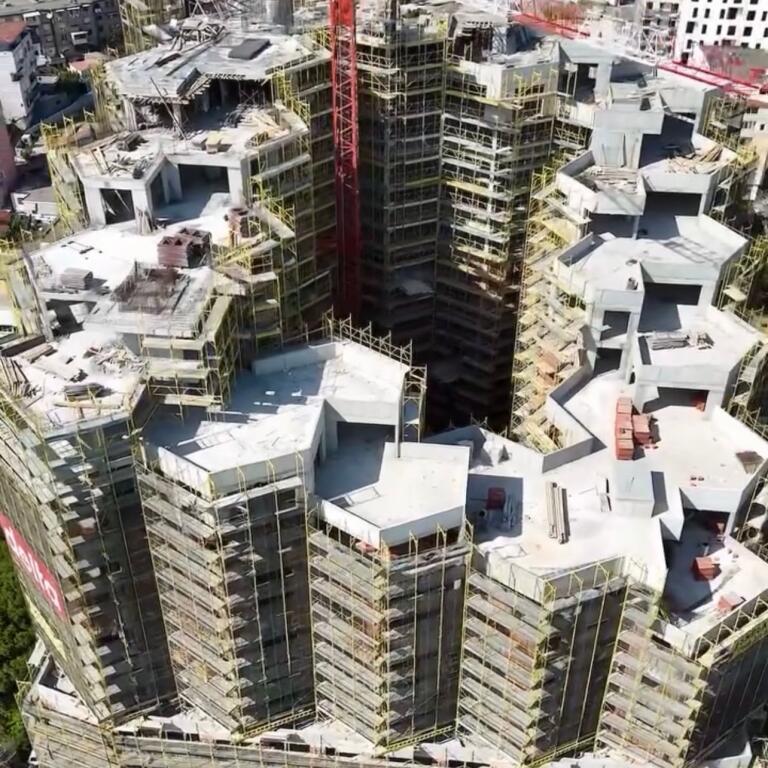 Shitet 1+1 Colonnade