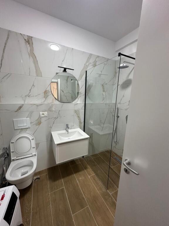 Apartament 1+1, Pazari i Ri!