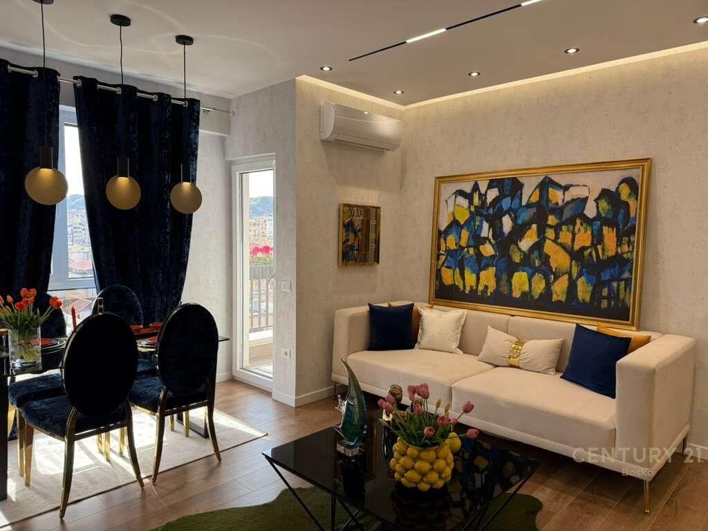 🏡 Apartament 2+1 për shitje – 21 Dhjetori, Tiranë !