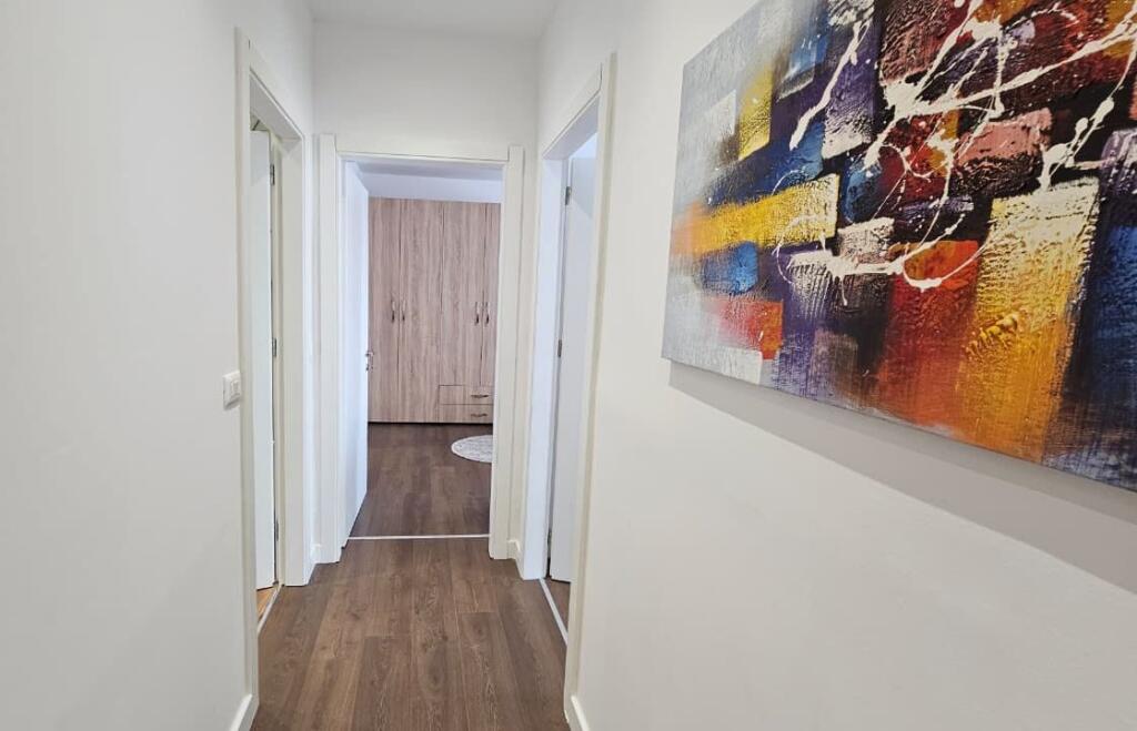 Apartament per qira 2+1 tek Rruga Mine Peza