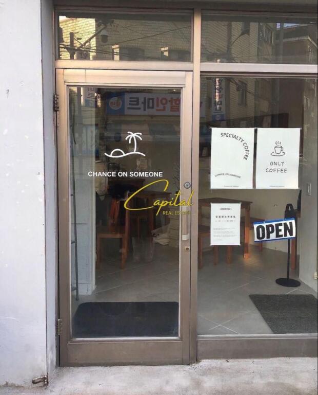 SHOP FOR RENT 18 M2 ZOGU 1 BOULEVARD 110,000 LEKE