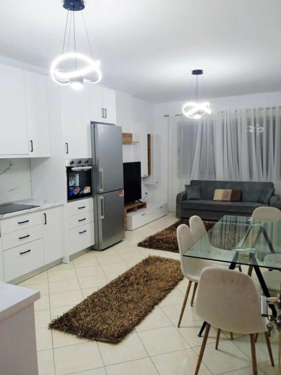 JEPET ME QIRA : Apartament 2+1+ 2/KOMPLEKSI MOLLA/ ASTIR