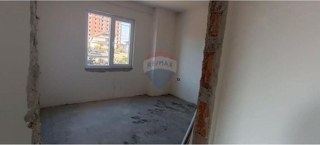 Office - For Rent - Blu Boulevard, Kamëz !