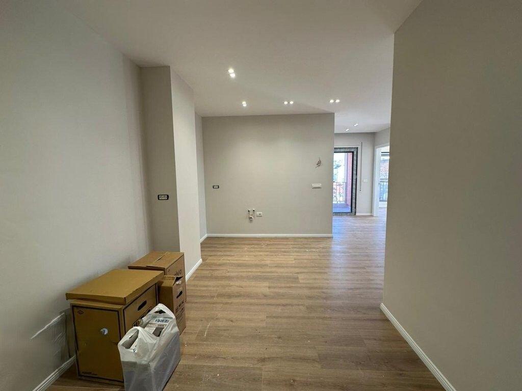 Appartamento 2+1 alla Scuola Rossa! 210,000 €