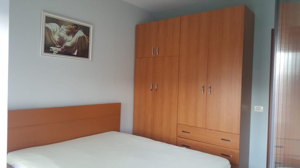 Affittasi 2+1+2 ASTIR TE OZONE 50.000 leke