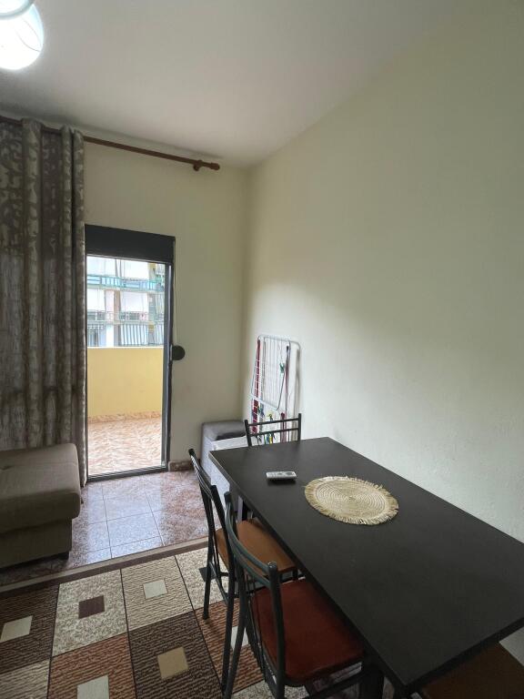 Shitet Apartament 2+1 Golem