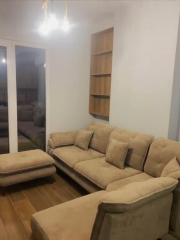 🏢A few minutes away from Kuqe School, Faik Ternova Street, a 1+1 apartment, newly furnished, is for rent. 800 Euro