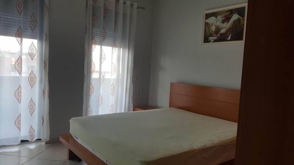 Affittasi 2+1+2 ASTIR TE OZONE 50.000 leke