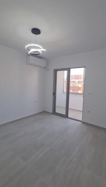 🏢 Locale commerciale in affitto – Myslym Shyr, vicino alla Posta