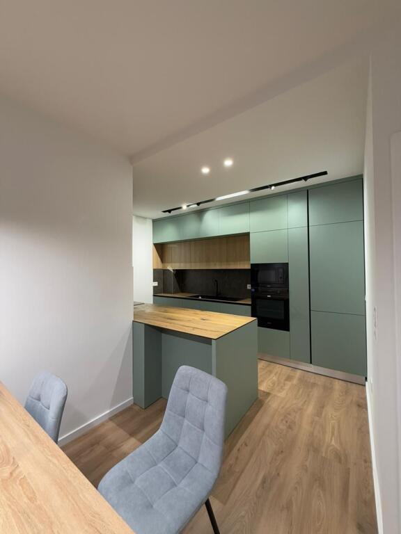 IN VENDITA, APPARTAMENTO 2+1, CAMPO D'AVIAZIONE, 265.000€