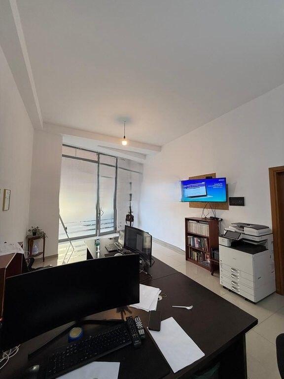 Locale commerciale in vendita vicino alla Procura di Tirana - 125000€ | 43 m²