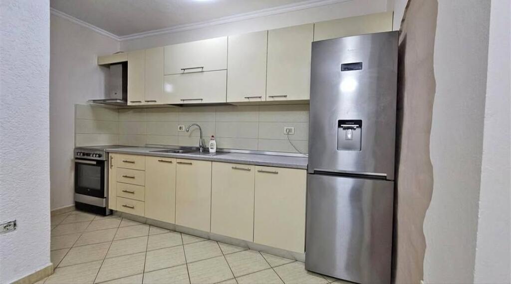 🏠Jepet Apartament 1+1 me Qera tek Shkolla e Baletit ne Rrugen e Elbasaneve
