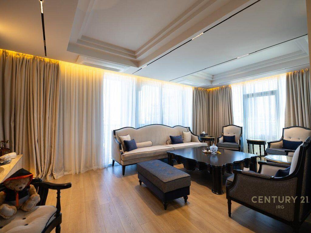 Lake View – Intero piano in vendita con vista panoramica sul Lago di Tirana