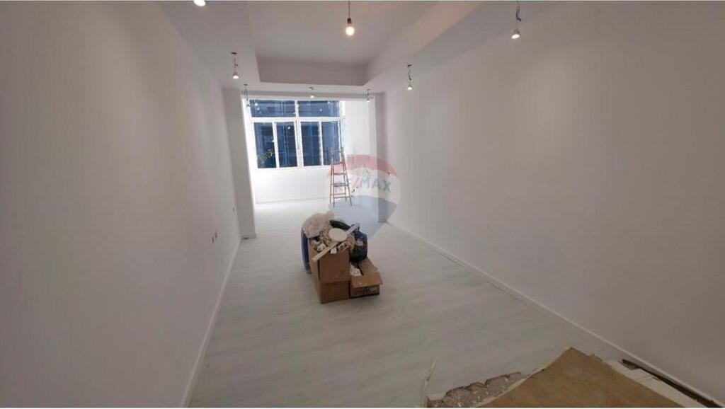 Jepet ambjent me qira ne BLLOK !