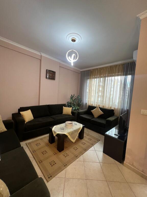 Jepet me qera apartament 1+1 ,Unaza e Re