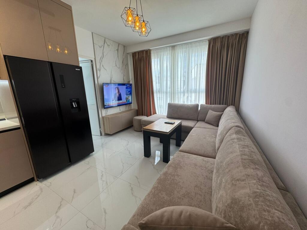 Appartamento 1+1, Blv Astirit!