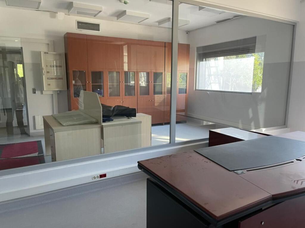 LOCALE COMMERCIALE SU 4 PIANI IN AFFITTO INVESTITO 7.500 M2