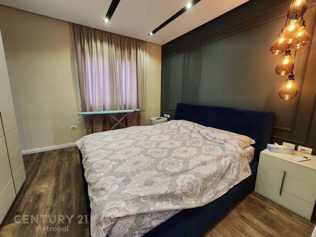 APARTMENT 3+1+2 FOR RENT AT BARRICADES STREET !