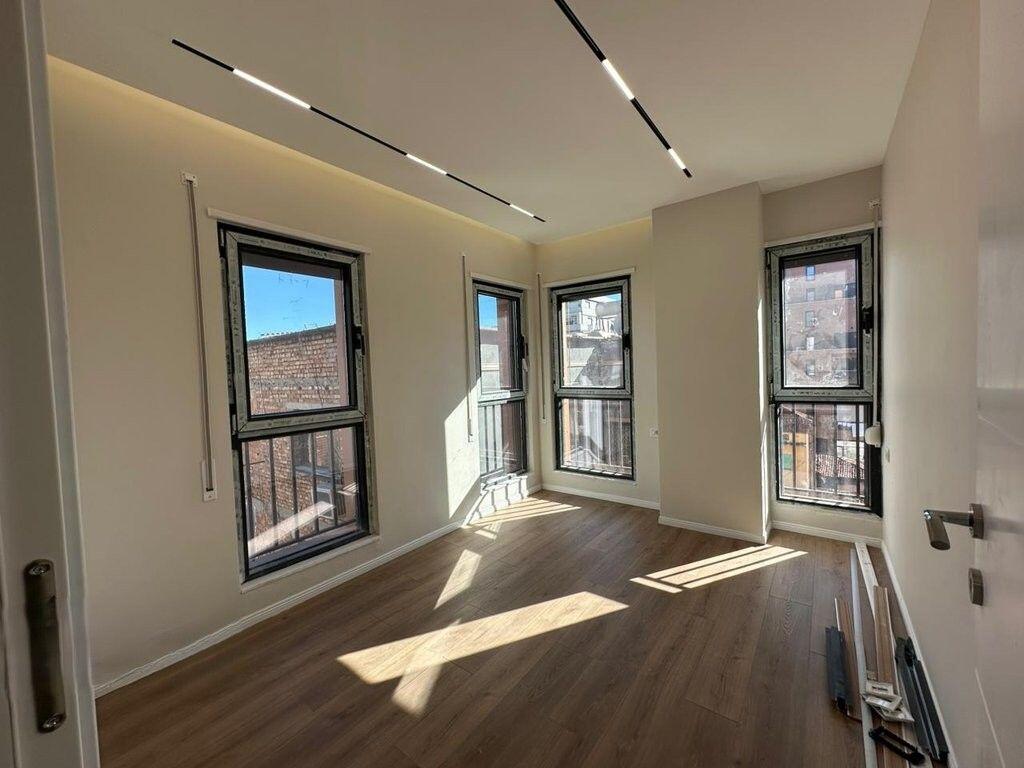 Appartamento 2+1 alla Scuola Rossa! 210,000 €