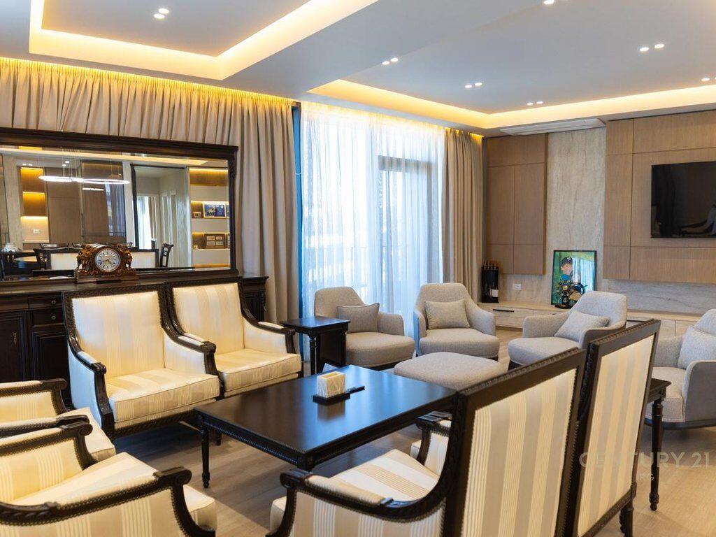 Lake View – Intero piano in vendita con vista panoramica sul Lago di Tirana