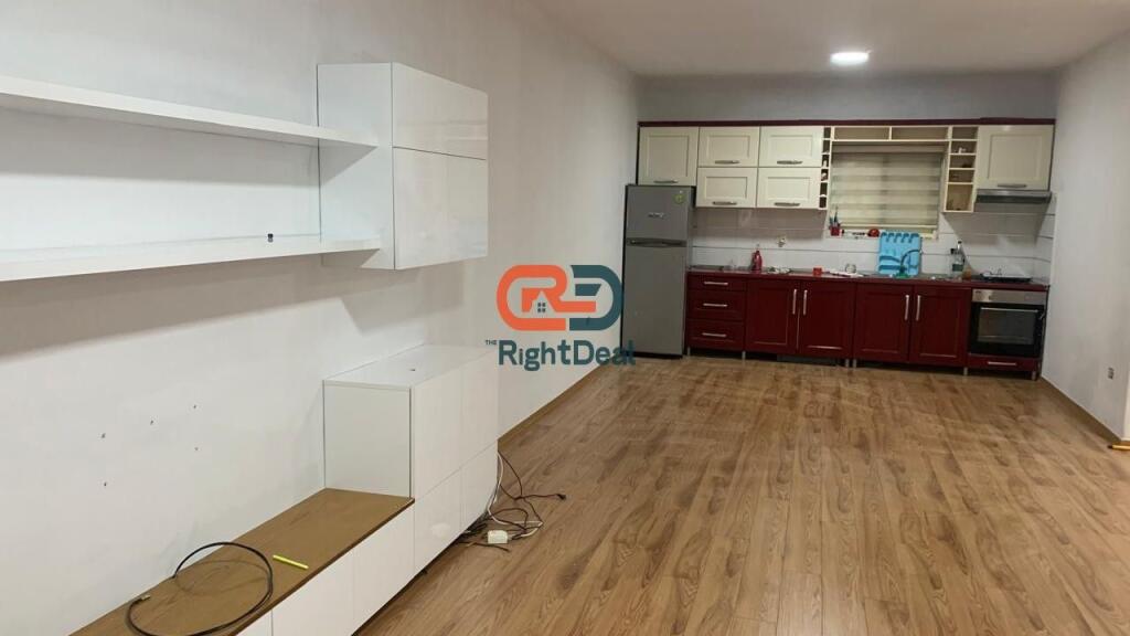 A Yzberisht, Appartamento 2+1+Posto Auto in Affitto, Ideale per Abitare!