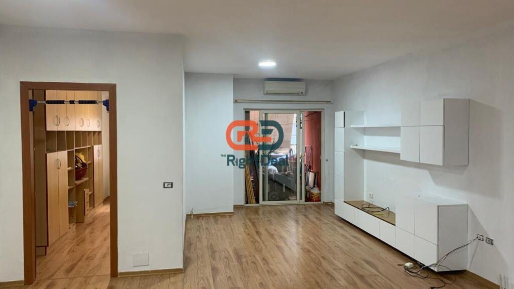 A Yzberisht, Appartamento 2+1+Posto Auto in Affitto, Ideale per Abitare!