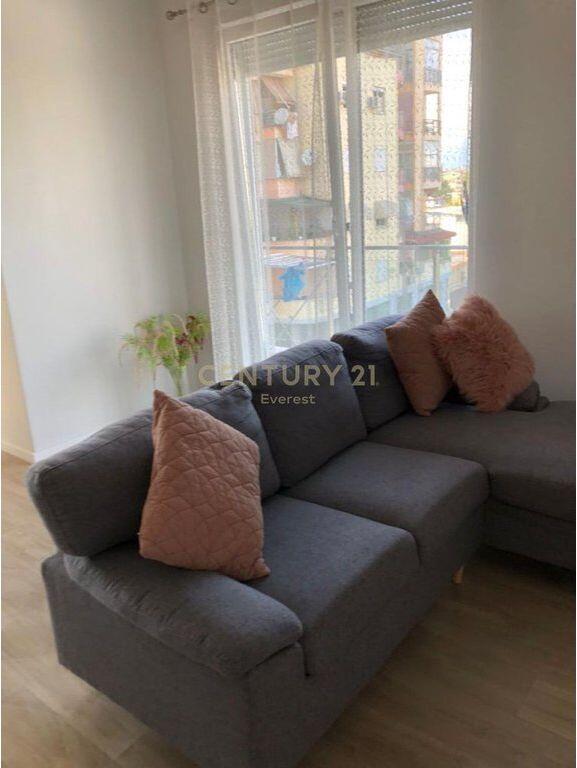 RR.DRITAN HOXHA, JAPIM APARTAMENT 2+1+2 PER QIRA