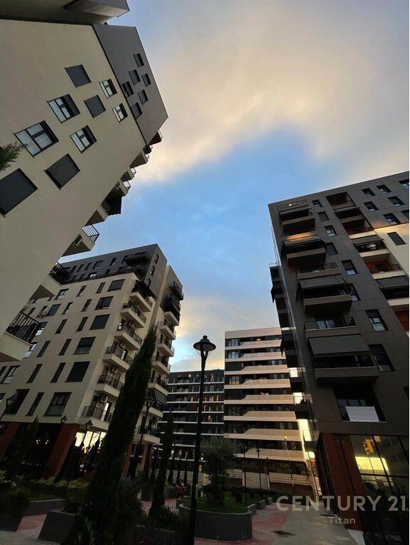 SHITEN 2 POSTE PARKIMI TE TRIO TOWERS NE DON BOSKO! 60,000 €