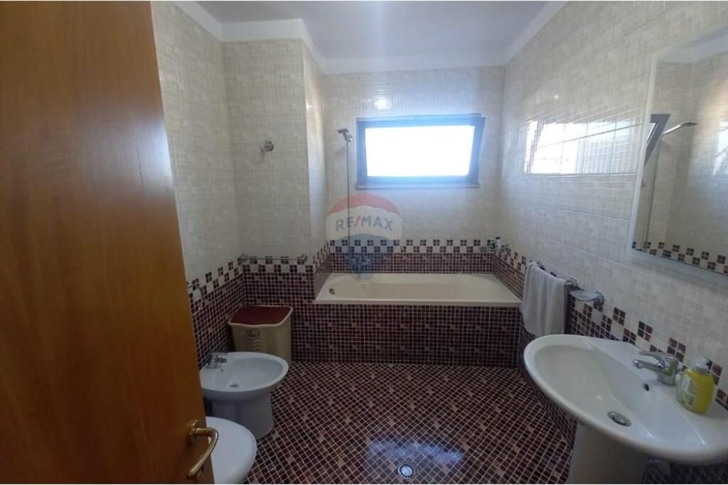 Apartament per Qira 2+1  te Zogu i Zi  !