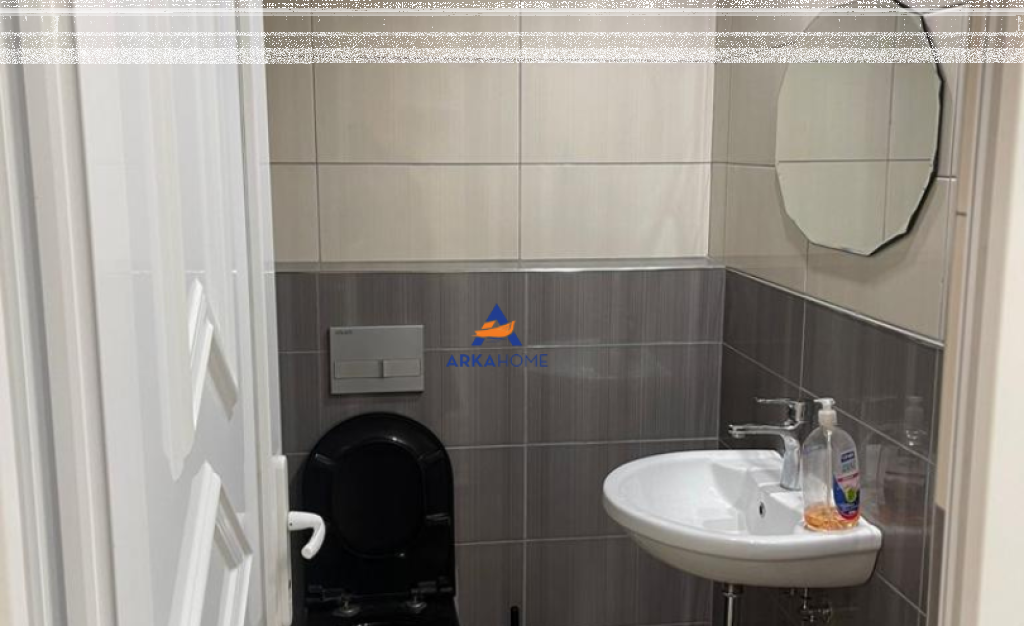 SHITET AMBIENT BIZNESI 80M2 "RRUGA ANDON ZAKO CAJUPI,BLLOK" 450.000 EURO