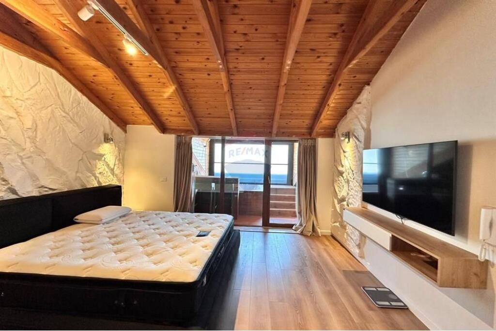 Vilë - Për Qira - Colombo 2, Tiranë