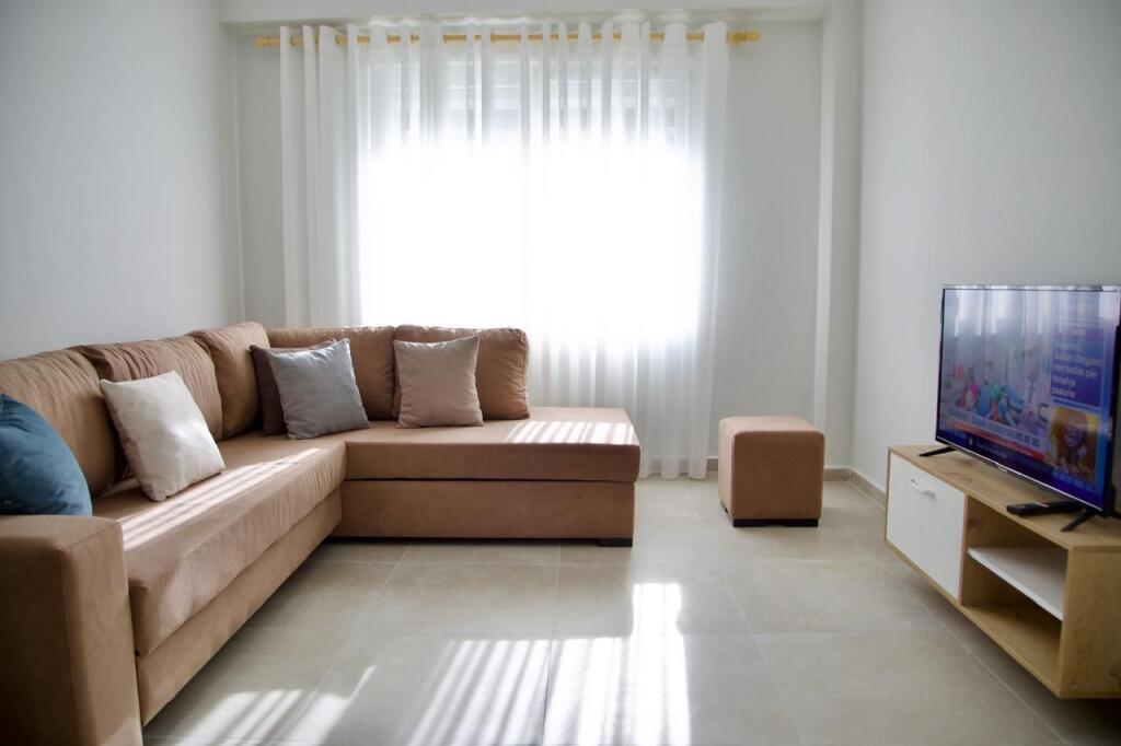 Apartament 1+1 per Qera ne Golem, Durres
