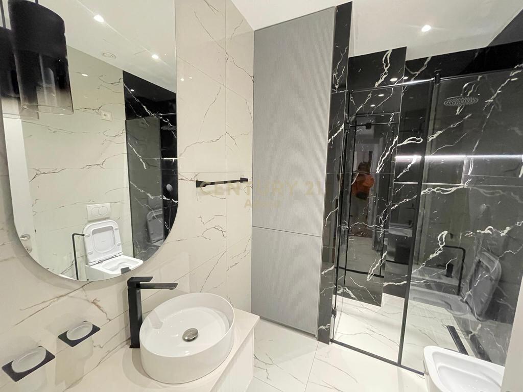 APARTAMENT 2+1+2 + POST PARKIMI PER QIRA NE LAKE VIEW RESIDENCE!