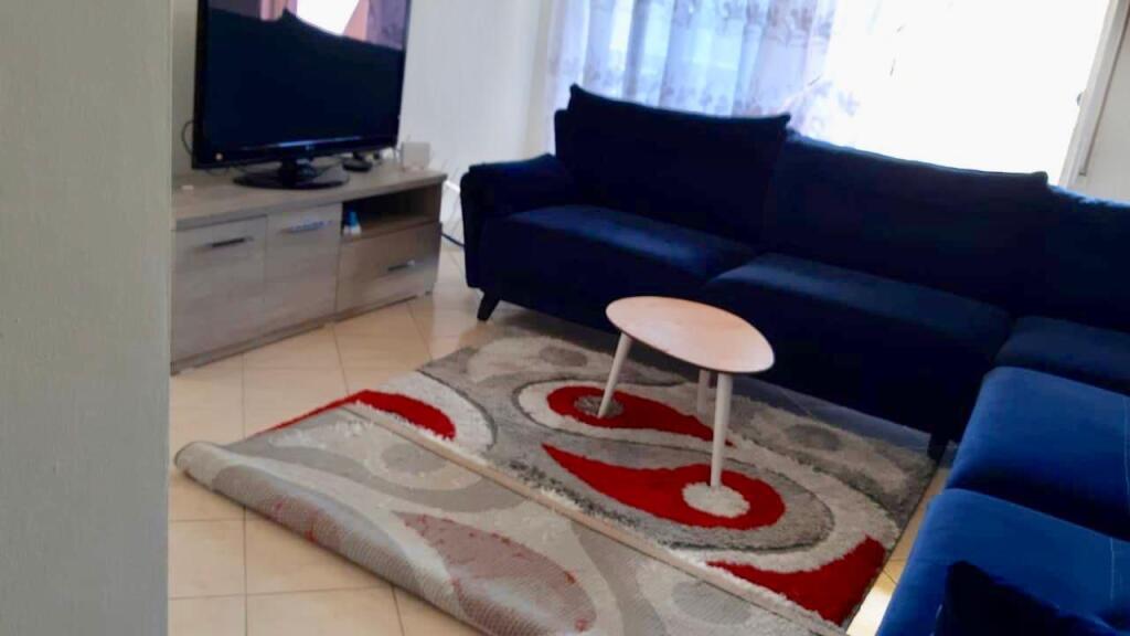 📍 Jepet me qira apartament 2+1 📌 Liqeni i Thatë, Rruga Eduarta Mano