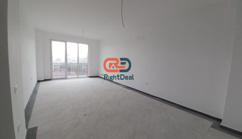 Tek Golden Hands Ne Paskuqan, Shitet Apartament 2+1+2, Me Planimetri Te Rregullt!!