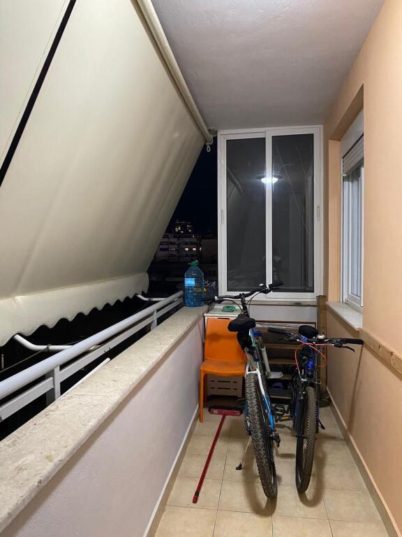 APARTAMENT 2+1 me QIRA, PAS POSTES NR 8