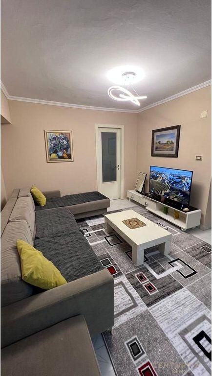 TE KAFE FLORA JAPIM APARTAMENT 2+1 ME QIRA 600 € /Muaj