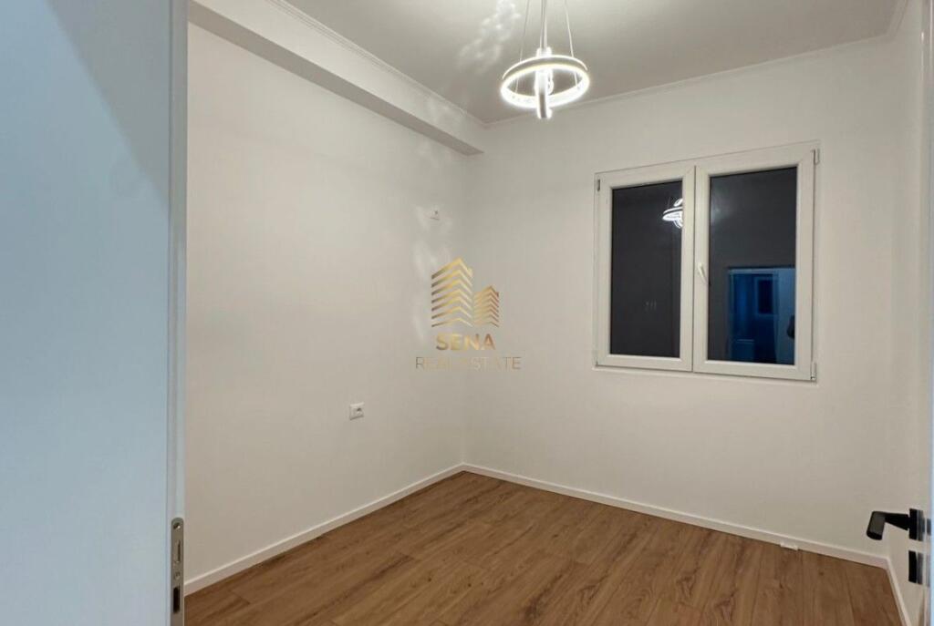 Shitet, Apartament 2+1 ,Mine Peze, 168,000 Euro