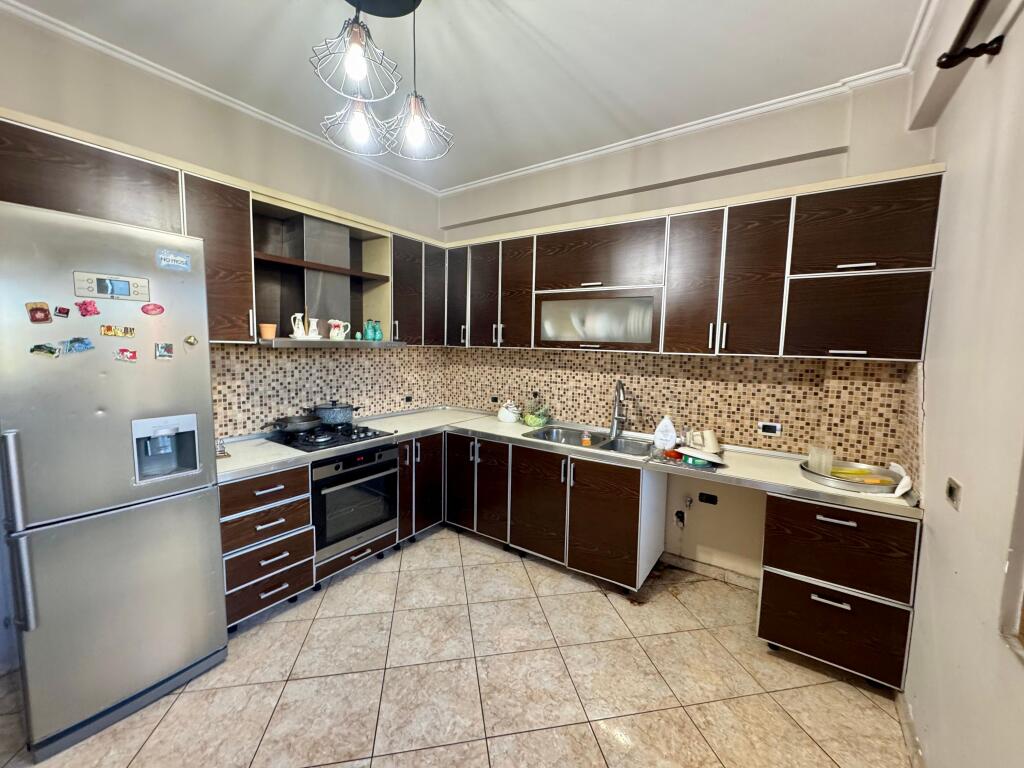 📣 SHITET Apartament 3+1+2Tualete 📍 Pranë Pallatit me Shigjeta ✨