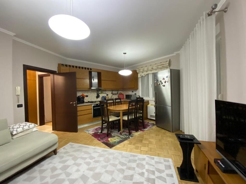 APARTAMENT 2+1 me QIRA, PAS POSTES NR 8