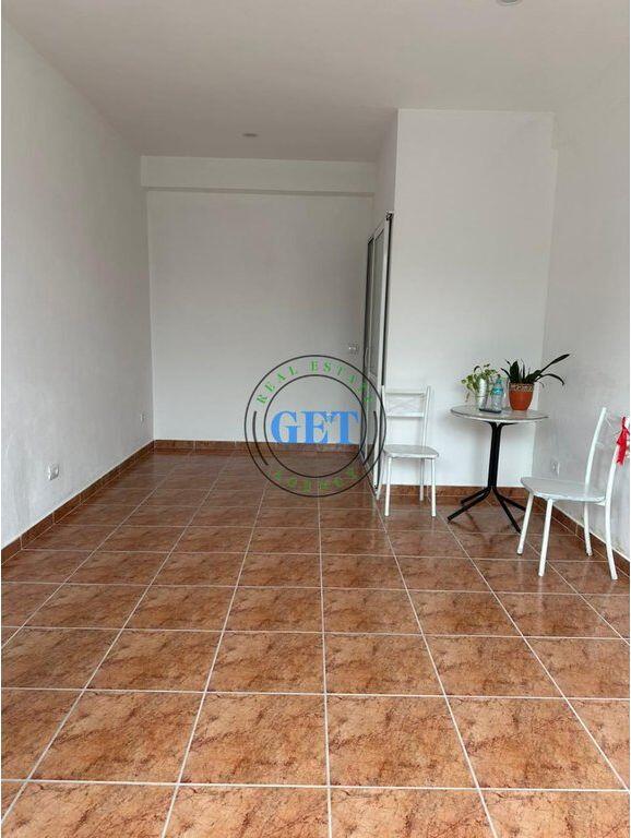 Qira, Ambient biznesi Rruga e re e portit,Durres