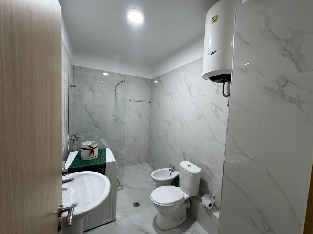 Appartamento 1+1 ad Astir vicino all'artista  3° piano, palazzo nuovo con ascensore  Arredato  Prezzo 450€