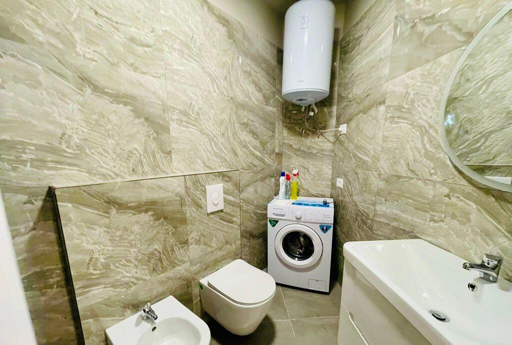 Commune of Paris, Apartment 1+1