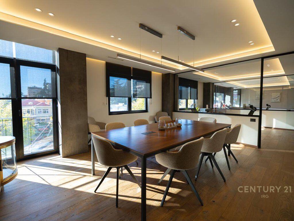 Zyre per shitje ne zemer te Bllokut