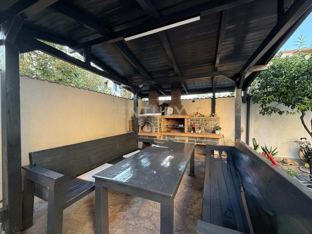 AFFITTASI TERZO PIANO UNA VILLA MODERNA + POSTO AUTO, NELLA CITTÀ STUDENTI !