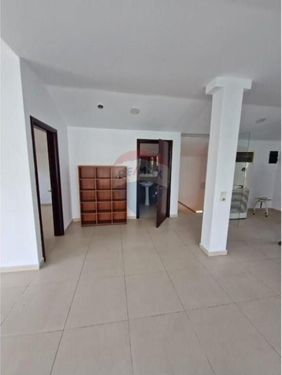 Zyrë - Për Qira - Brryli, Tiranë !