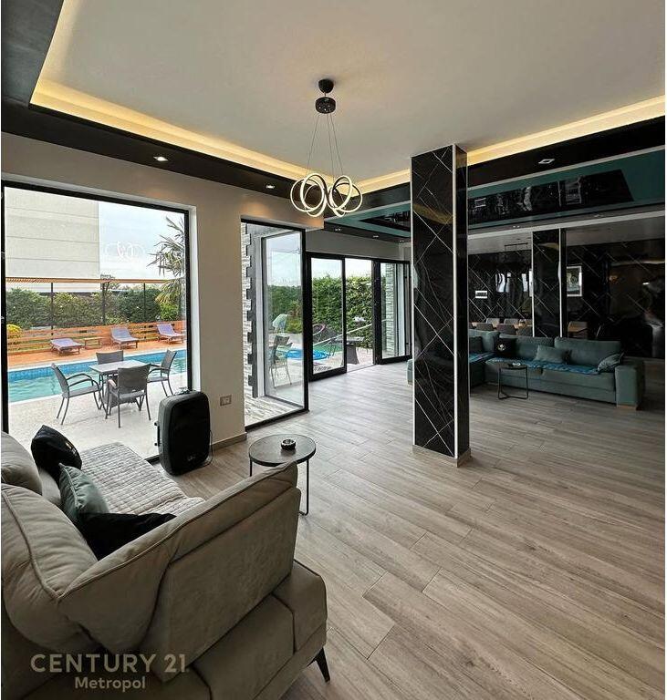 🏡 Villa con piscina in vendita vicino a Hamallaj – Ideale per vacanze o investimento commerciale!