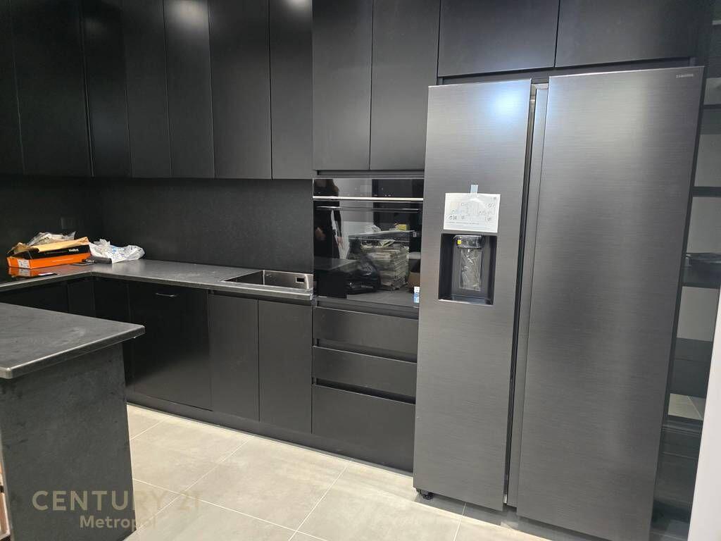 Japim me qira apartament modern 3+1+2 te Rezidenca Kodra e Diellit