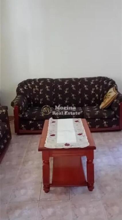 Shtepi me Qera, 2+1 “Ish Stacioni i Trenit” 400 Euro/Muaj rruga ramazan bogdani